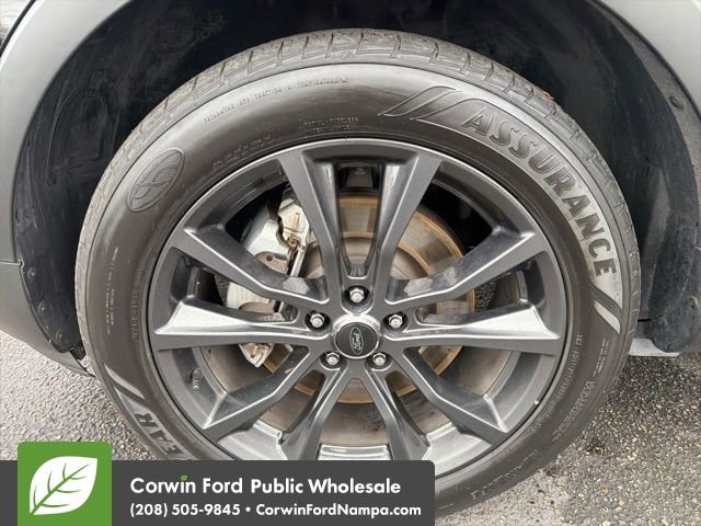 Used 2018 Ford Explorer XLT w/ Equipment Group 202A image 9
