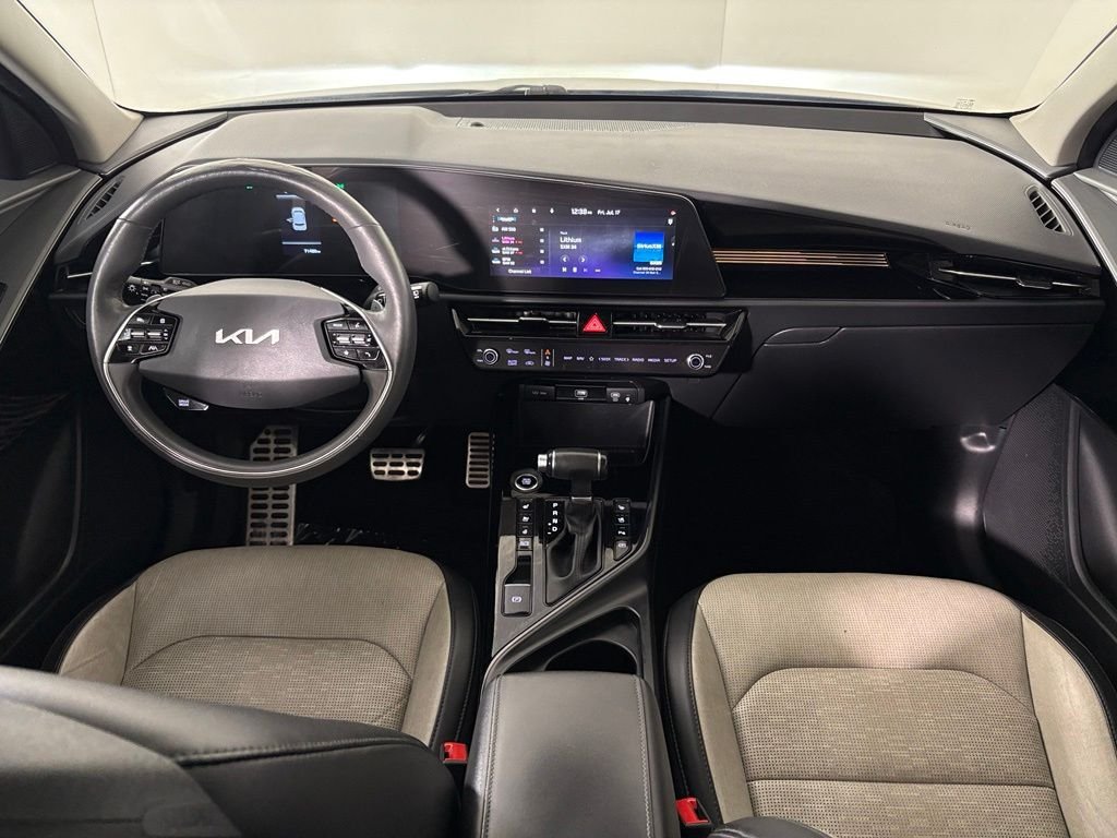 Used 2023 Kia Niro SX Touring FWD image 33