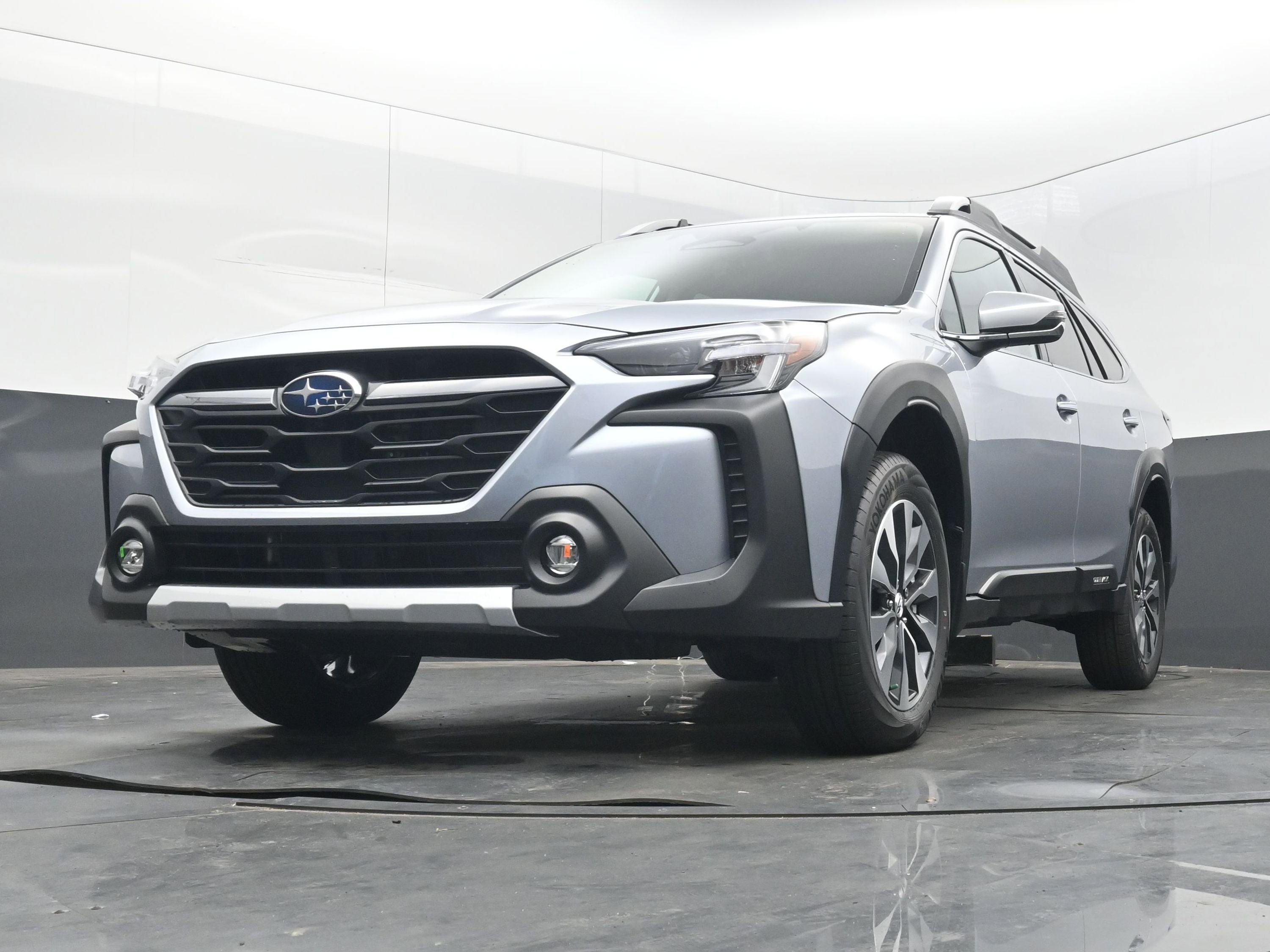 New 2025 Subaru Outback Touring XT image 25