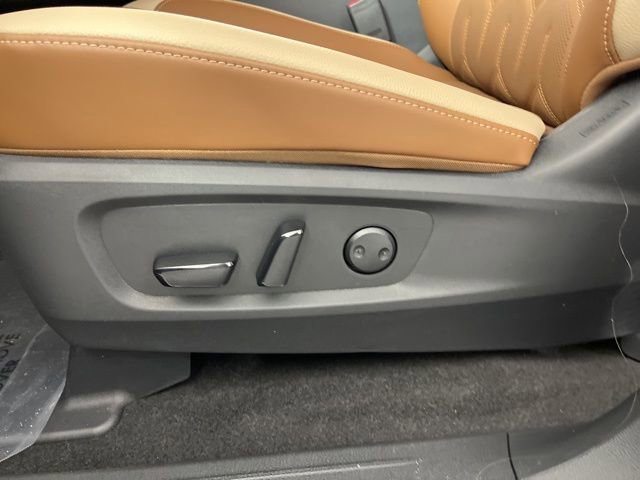 New 2026 Nissan Pathfinder Platinum image 32