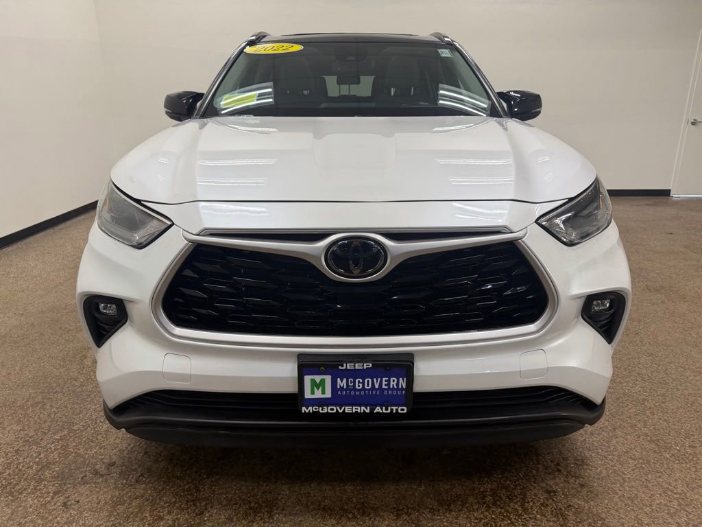 Used 2022 Toyota Highlander XLE image 10