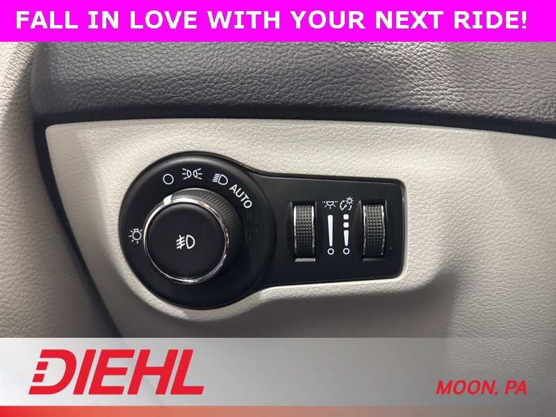 Certified 2018 Jeep Compass Limited w/ Navigation Group image 23