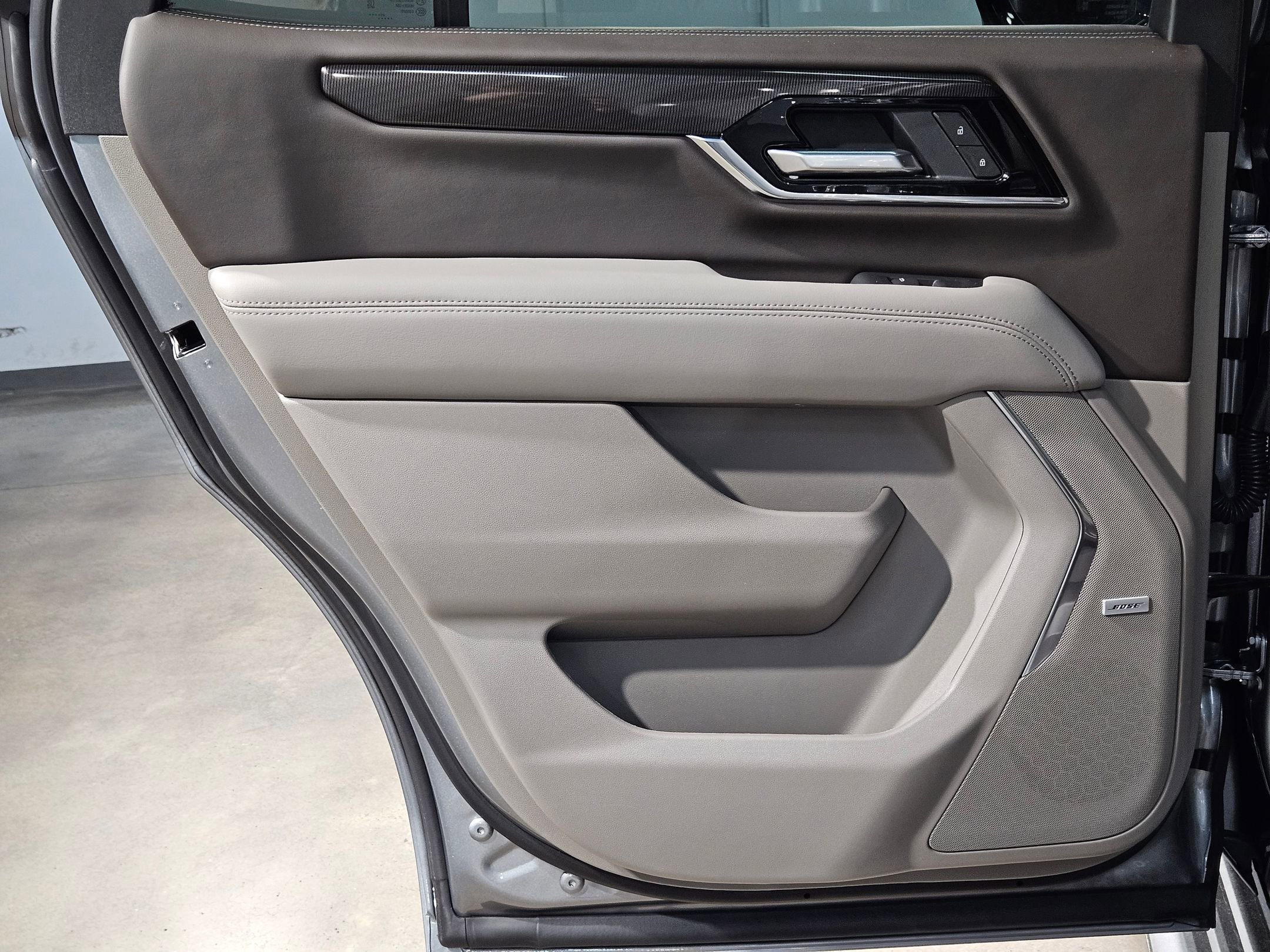 Used 2026 GMC Yukon Elevation image 35