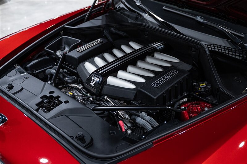 Used 2019 Rolls-Royce Wraith RWD image 40