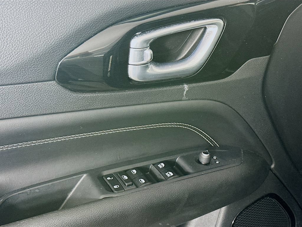 Certified 2023 Jeep Compass High Altitude AWD/4WD image 28