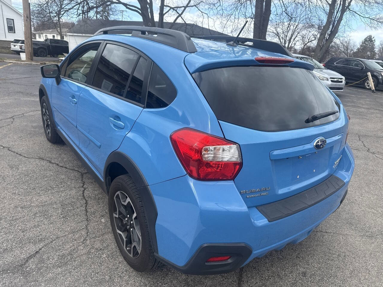 Used 2017 Subaru Crosstrek 2.0i Premium image 11
