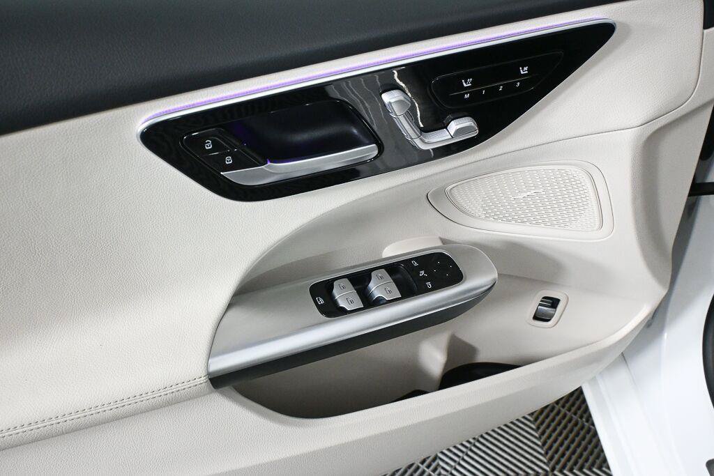 Certified 2024 Mercedes-Benz C 300 Sedan image 8