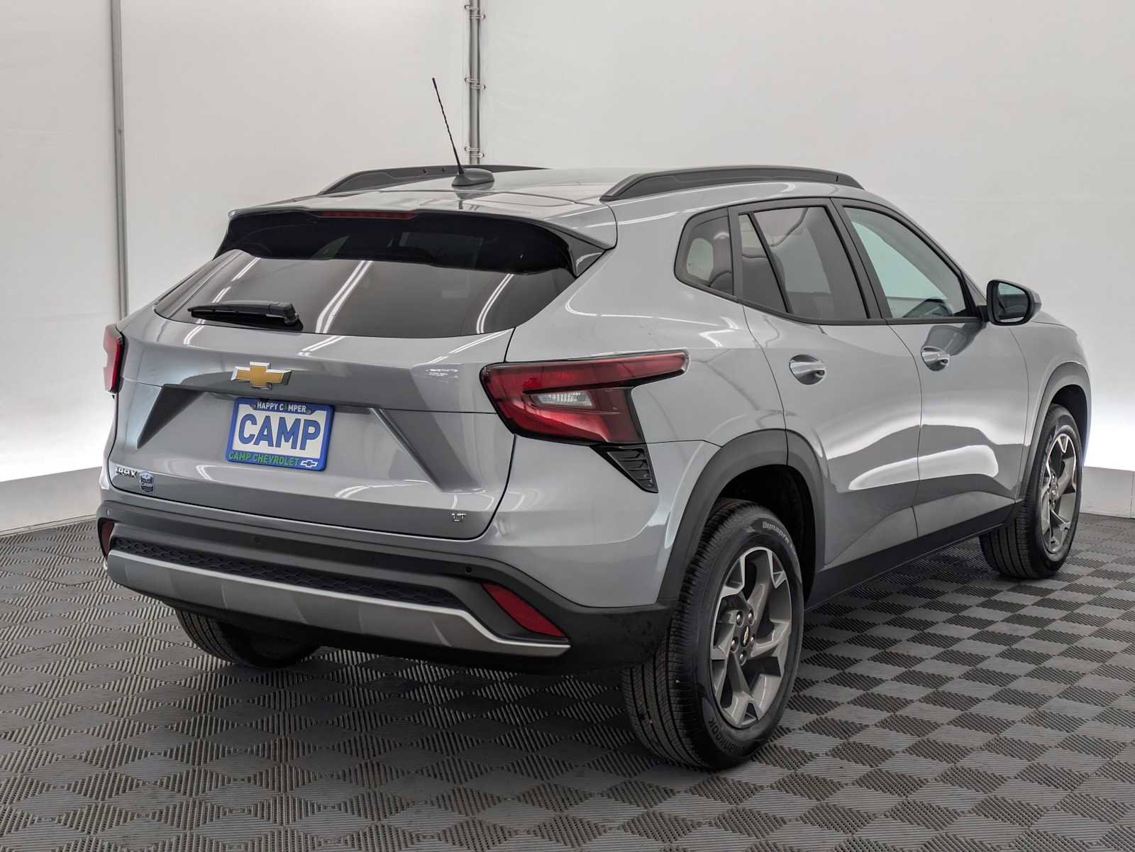 New 2026 Chevrolet Trax LT w/ Driver Confidence Package FWD image 6