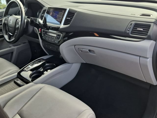 Used 2018 Honda Pilot Touring image 19