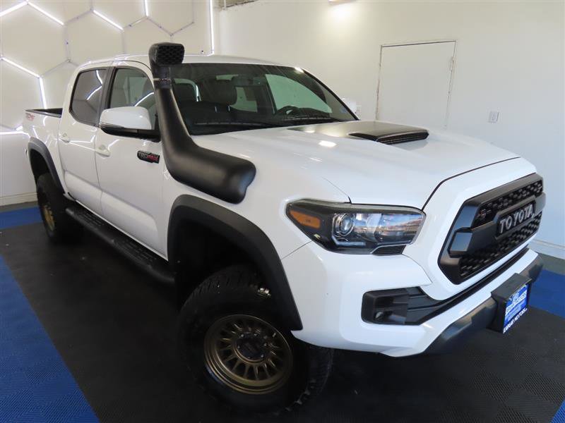 Used 2017 Toyota Tacoma TRD Pro image 5