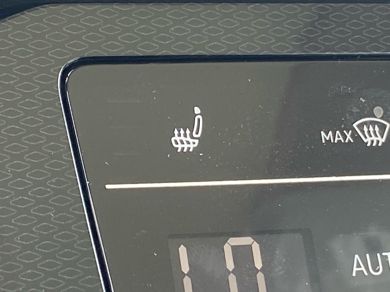 New 2026 Volkswagen Taos SE AWD/4WD image 10