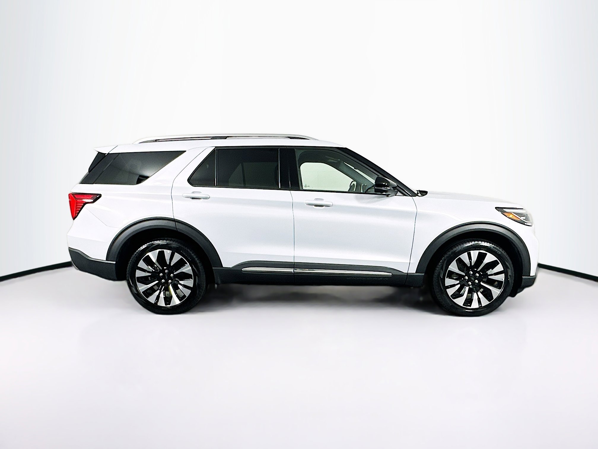 Used 2025 Ford Explorer Platinum w/ LUX Leather Package image 10