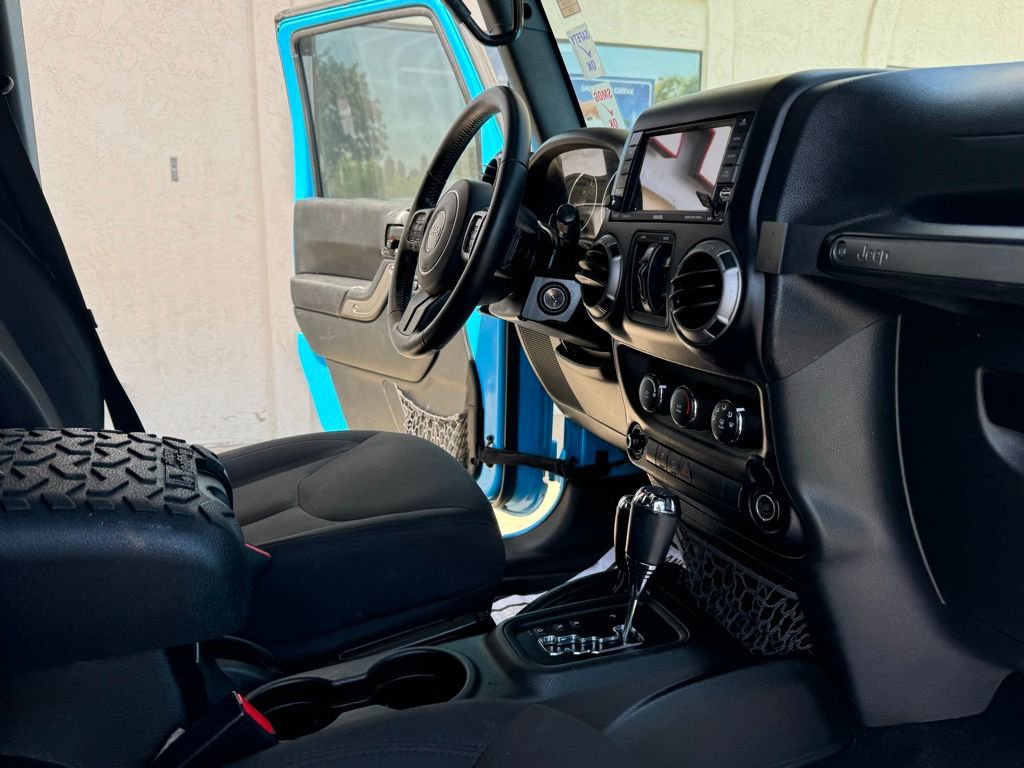 Used 2017 Jeep Wrangler Unlimited Sport w/ Quick Order Package 24S AWD/4WD image 24