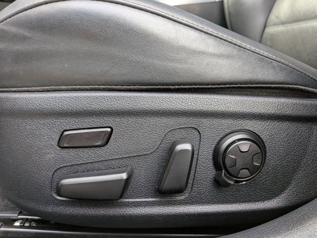 Used 2019 Kia Stinger GT2 image 14