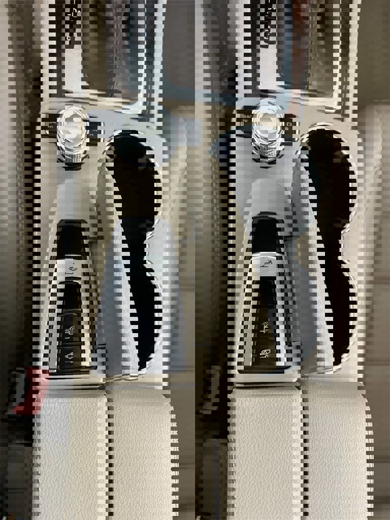 Used 2011 Mercedes-Benz E 350 Cabriolet image 18