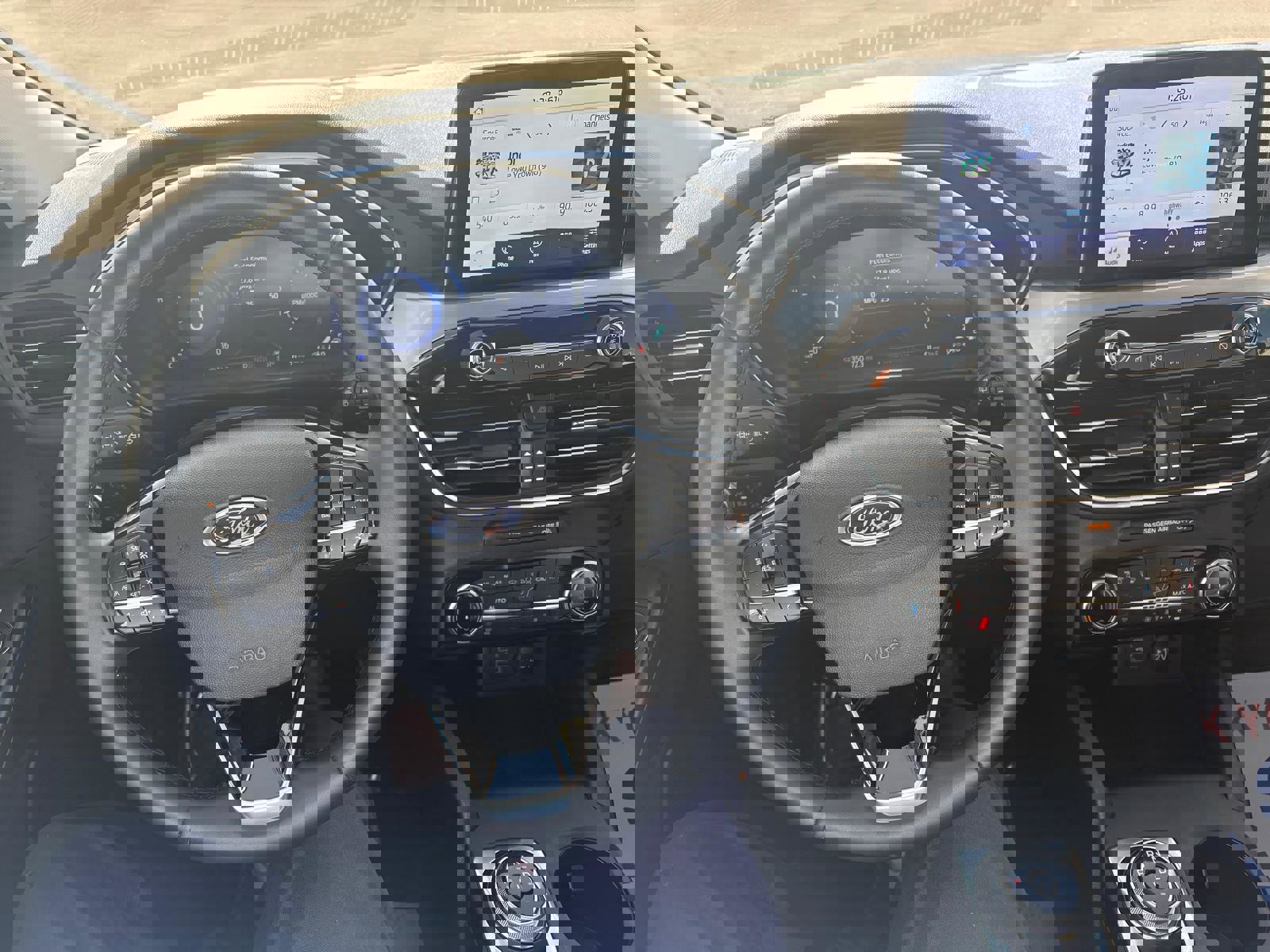 Used 2022 Ford Escape Titanium w/ Class II Trailer Tow Package image 11