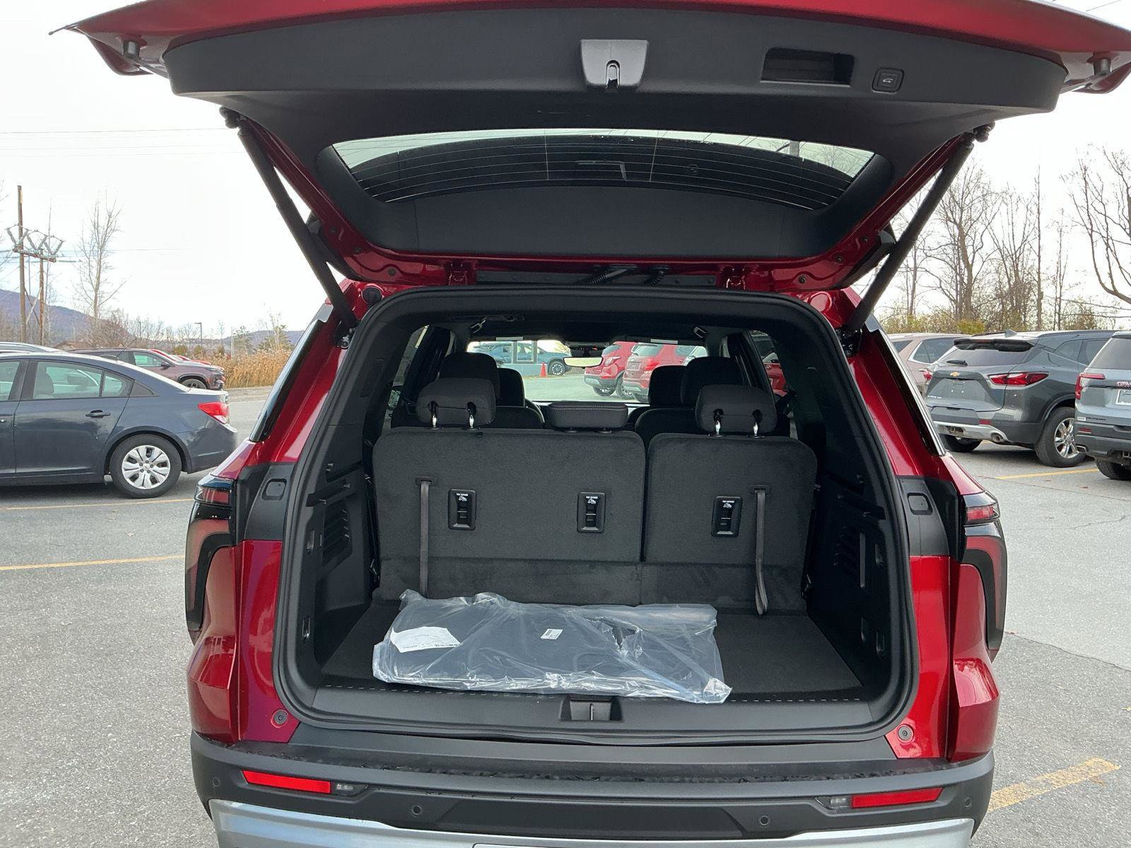 New 2026 Chevrolet Traverse LT image 21