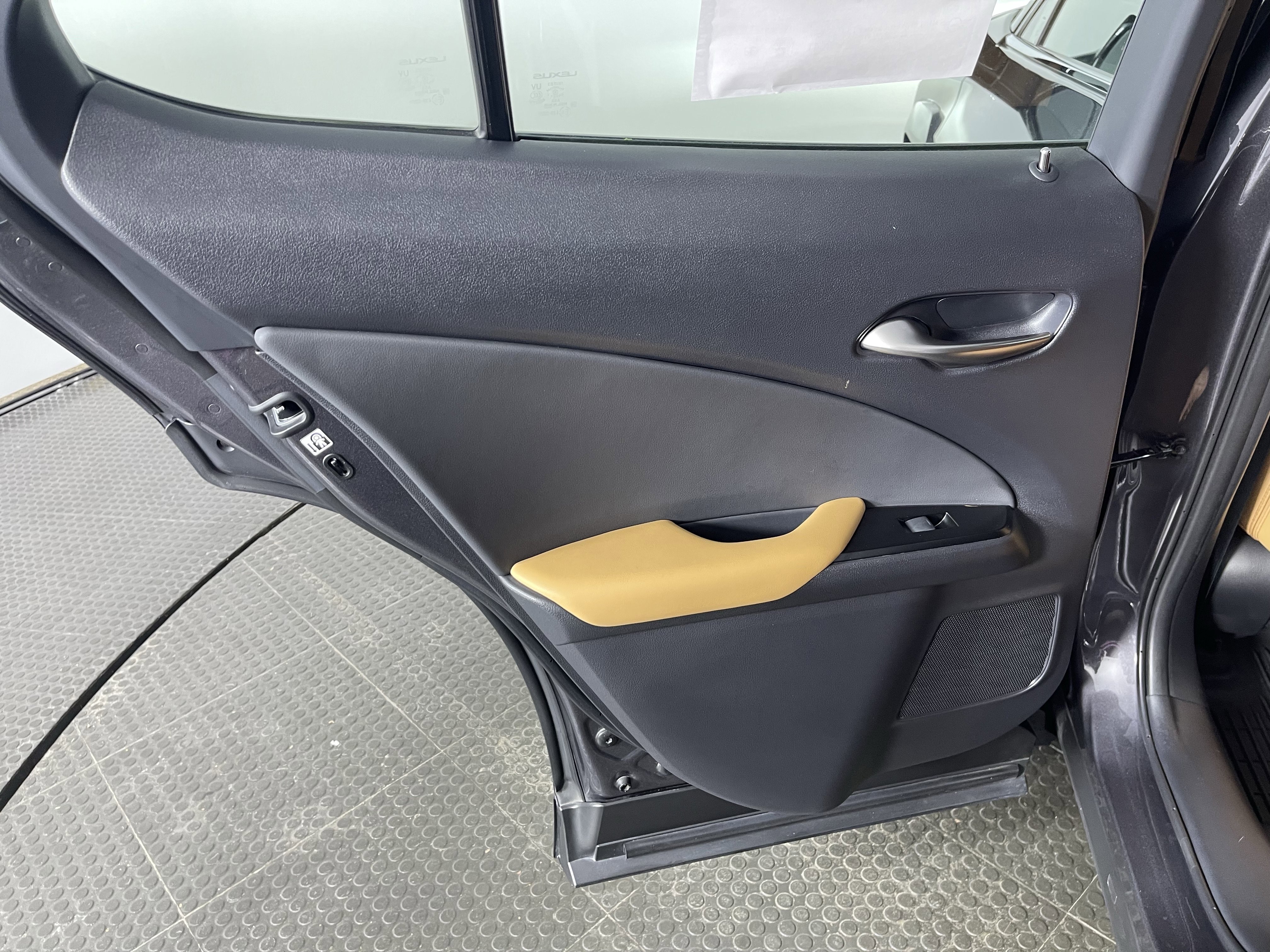 Used 2024 Lexus UX 250h AWD w/ Premium Package image 16