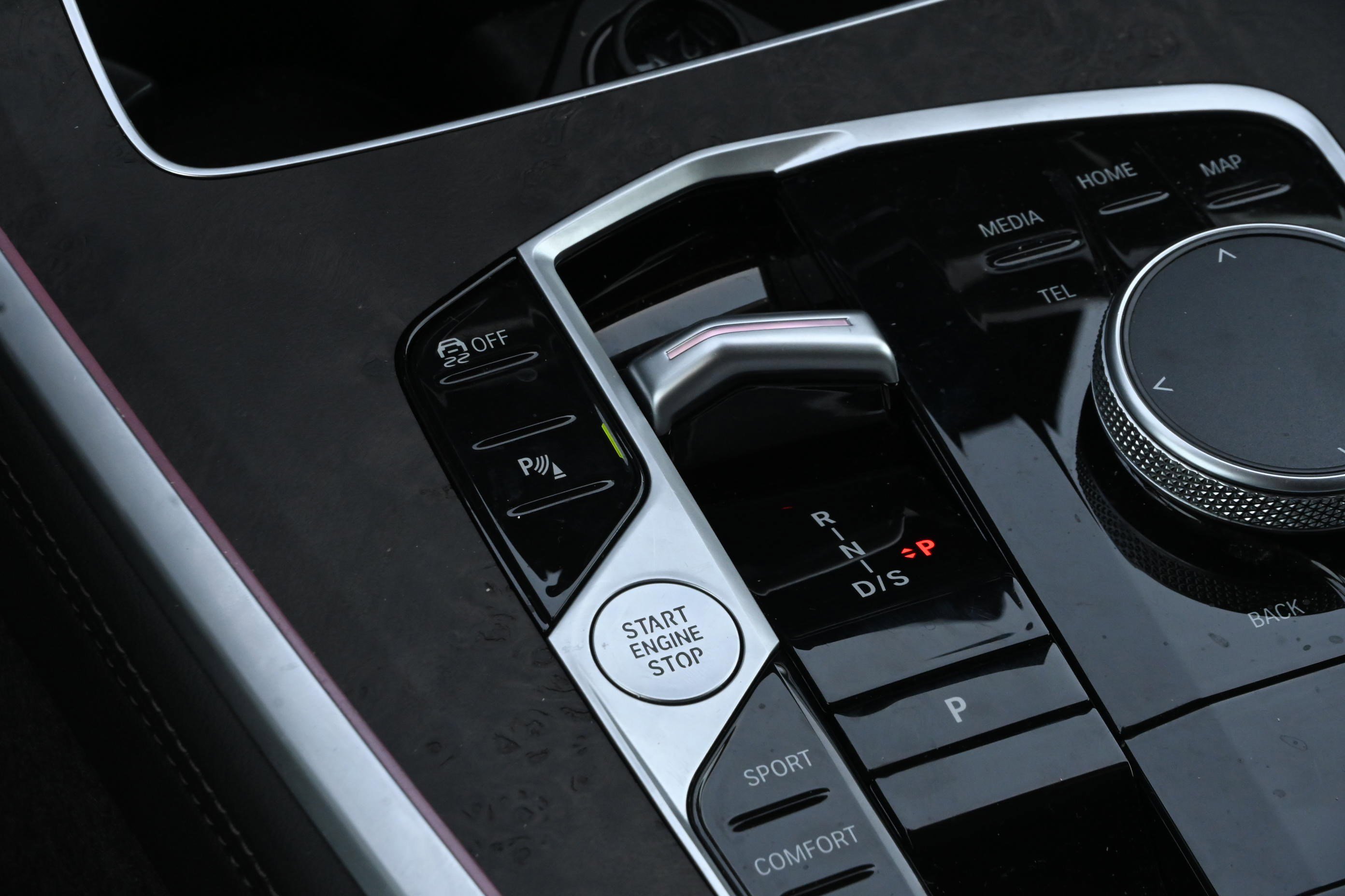 Certified 2025 BMW X5 xDrive40i w/ M Sport Package image 19