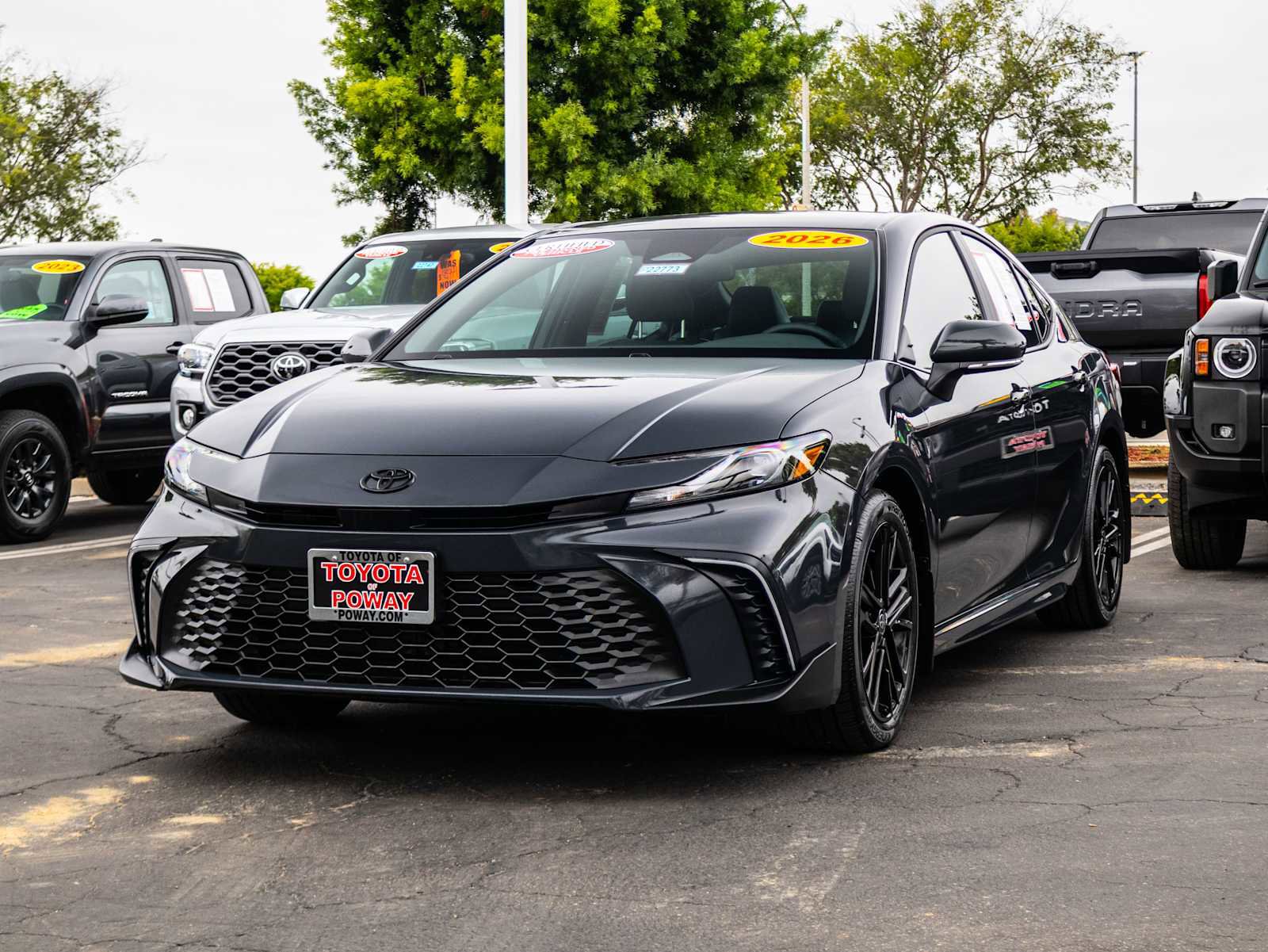 Used 2026 Toyota Camry SE FWD image 3