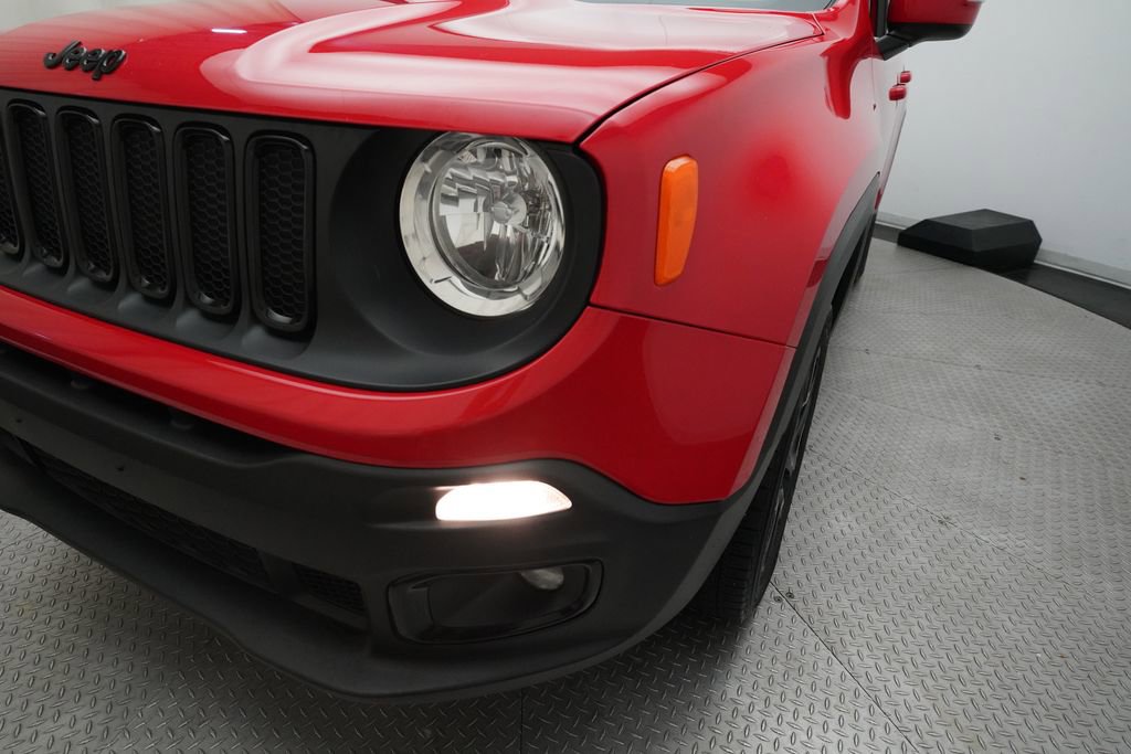 Used 2018 Jeep Renegade Altitude AWD/4WD image 21