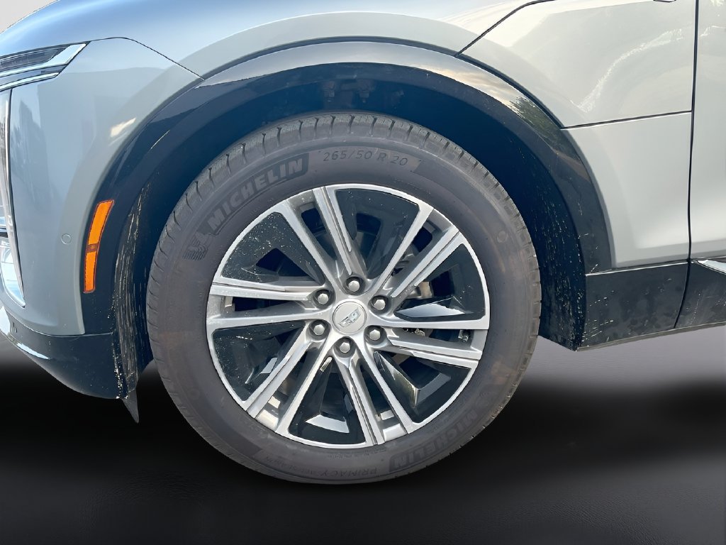 Used 2026 Cadillac Lyriq Luxury RWD image 31