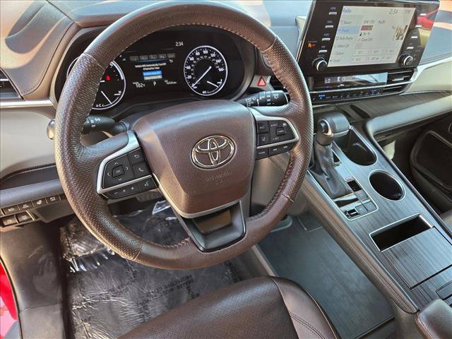 Certified 2023 Toyota Sienna Platinum FWD image 10