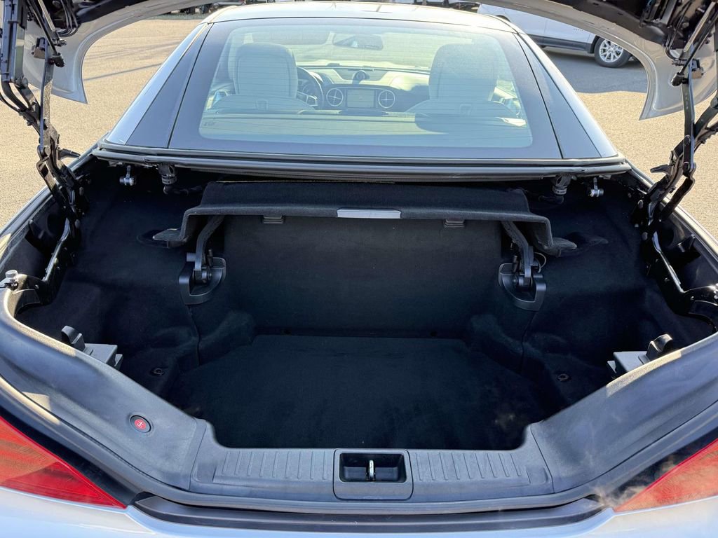 Used 2017 Mercedes-Benz SL 550 image 31