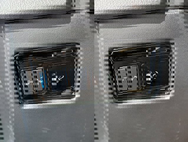 Used 2019 Jaguar XF Prestige image 27