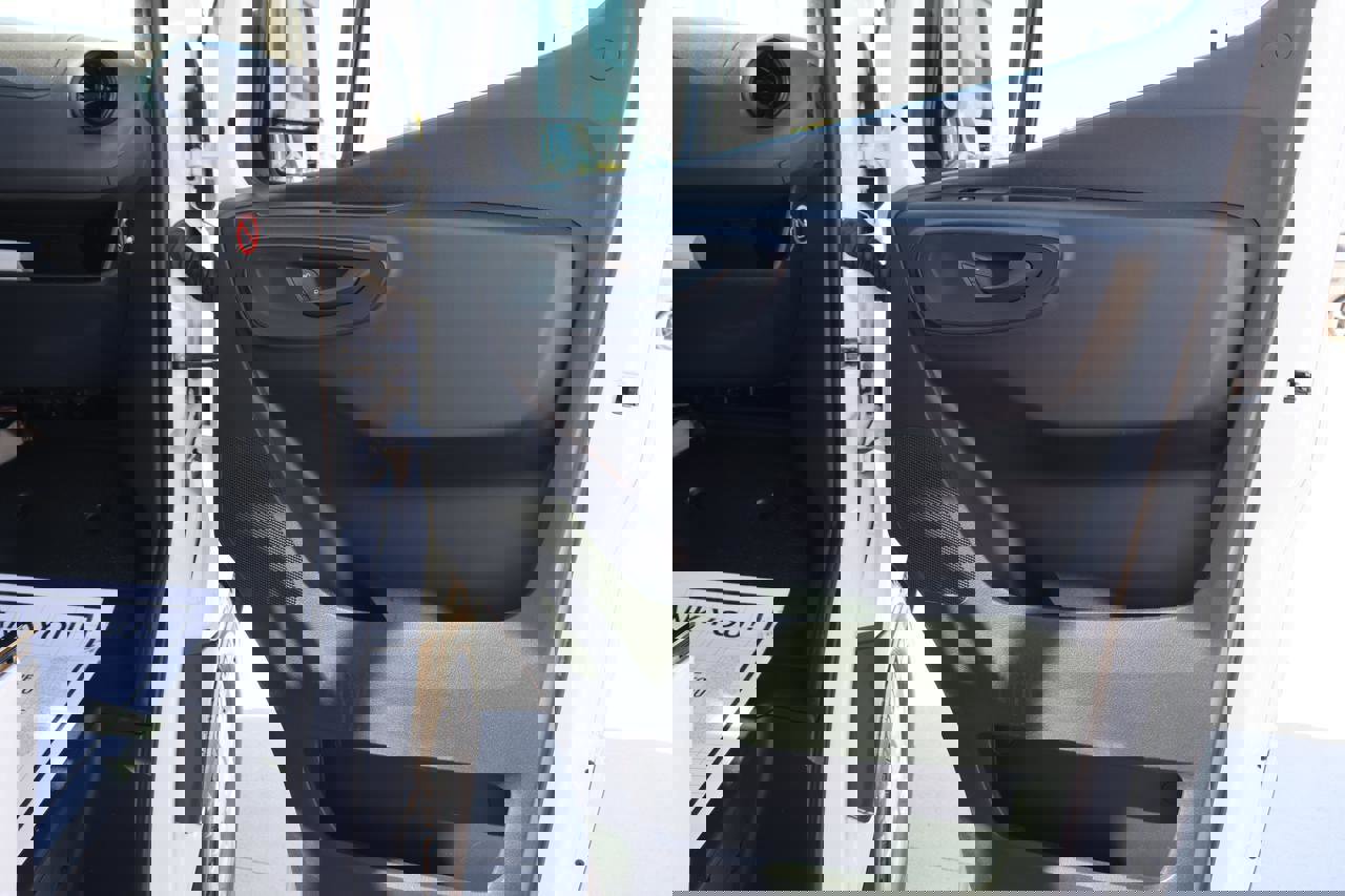 Used 2019 Mercedes-Benz Sprinter 2500 image 15