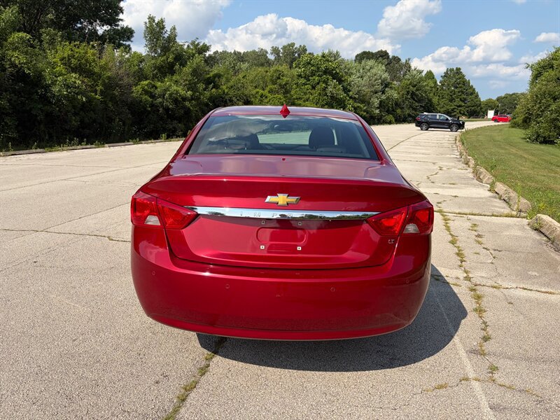Used 2014 Chevrolet Impala LT w/ Convenience Package FWD image 4