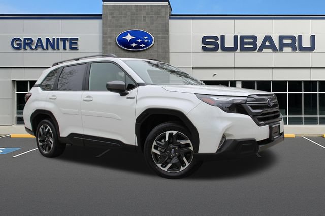 Used 2025 Subaru Forester Premium AWD/4WD image 4