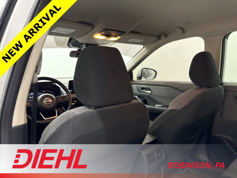 Used 2022 Nissan Rogue SV image 16