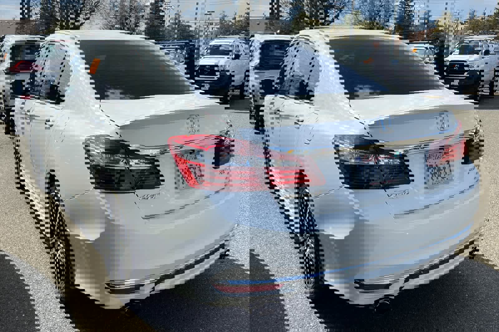 Used 2016 Honda Accord Sport image 4