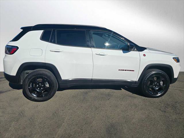 Used 2023 Jeep Compass Trailhawk image 2