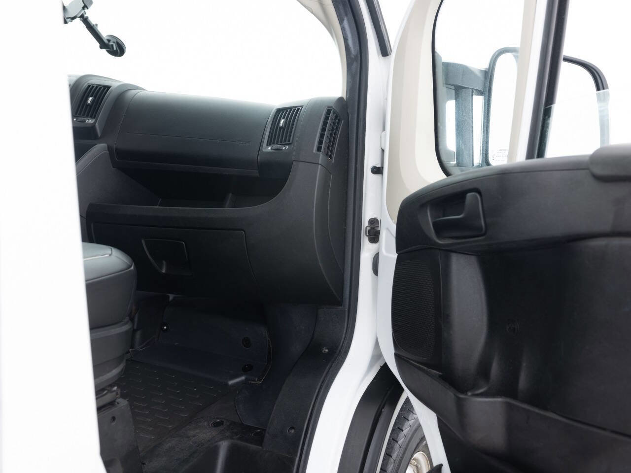 Used 2021 RAM ProMaster 2500 image 28