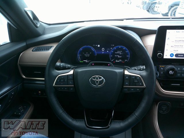 Used 2024 Toyota Grand Highlander AWD Hybrid image 12