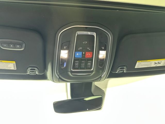 Used 2022 Jeep Wagoneer Series II w/ Premium Group I AWD/4WD image 23