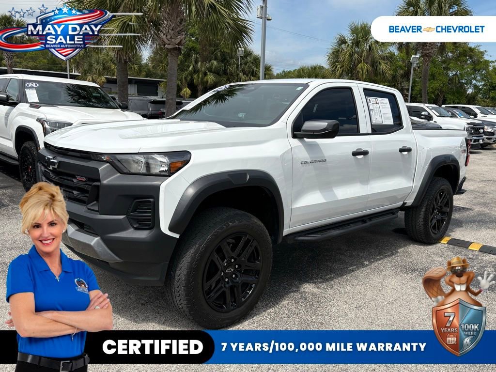 Used 2025 Chevrolet Colorado Trail Boss AWD/4WD image 1