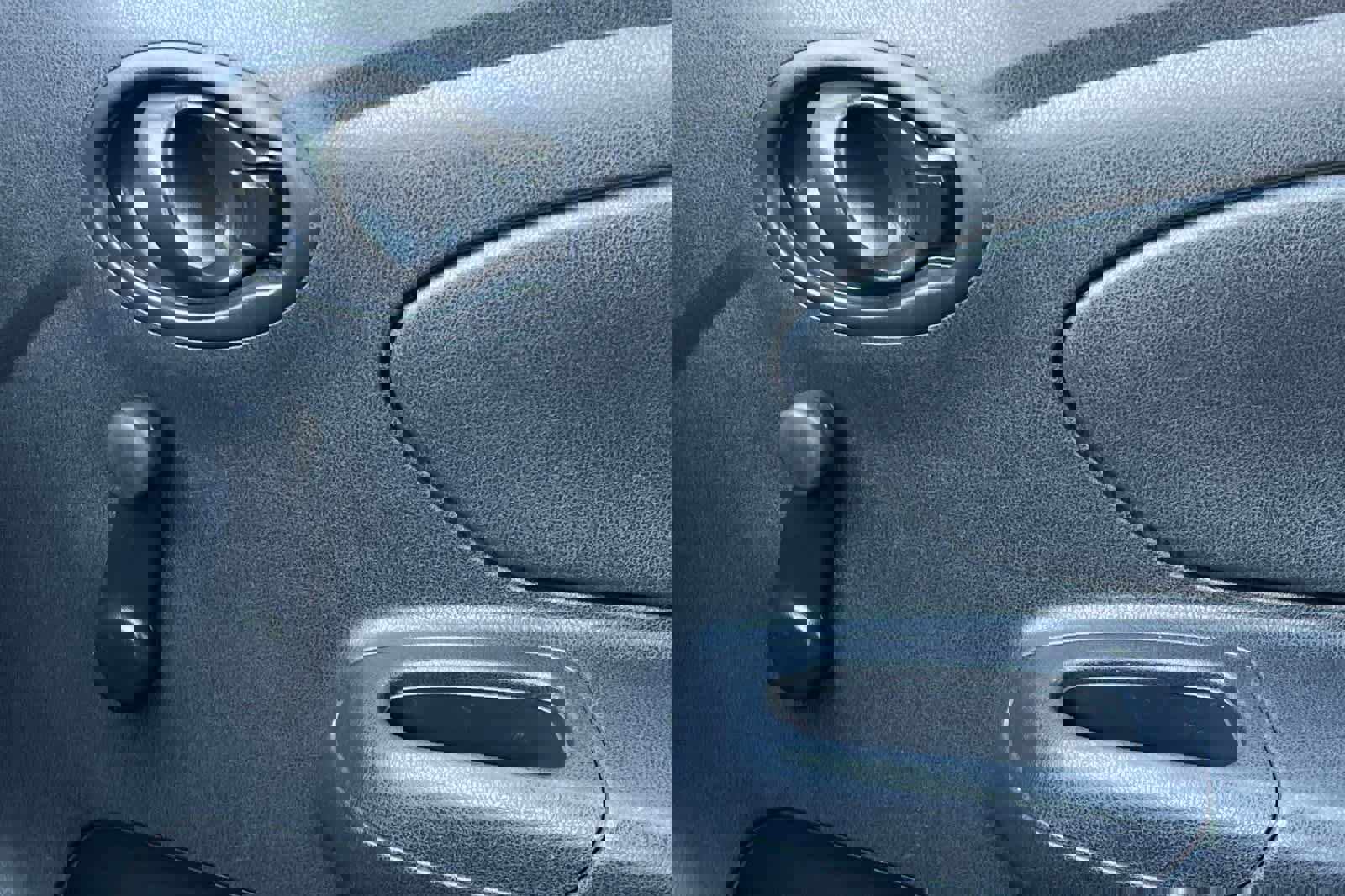 Used 2017 Nissan Versa S image 19