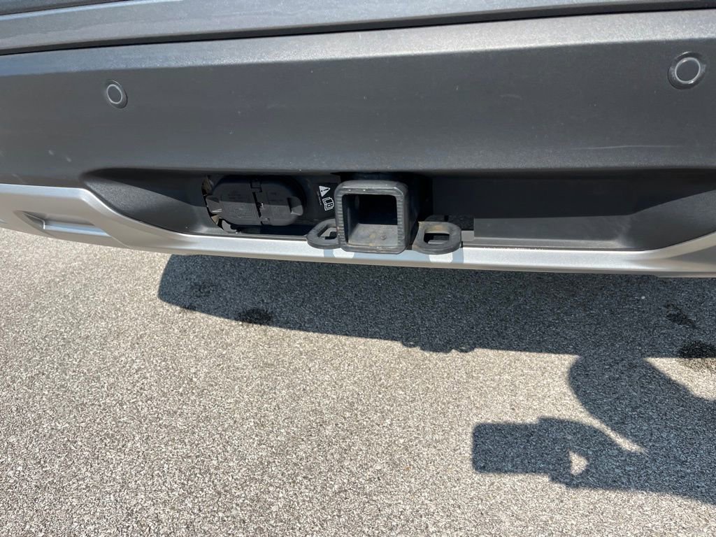 Used 2023 Ford Explorer XLT w/ Equipment Group 202A image 20