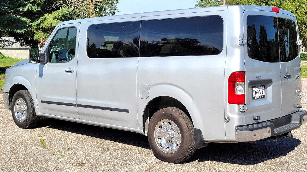 Used 2019 Nissan NV 3500 SL image 4