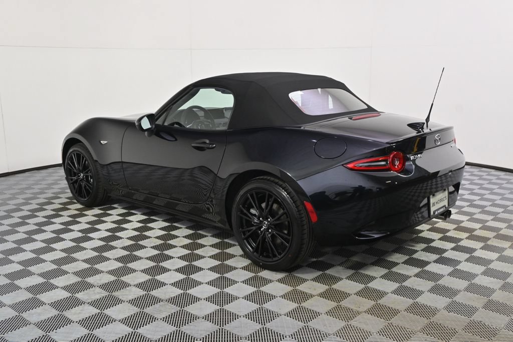 New 2026 MAZDA MX-5 Miata Club w/ Weather Package RWD image 3