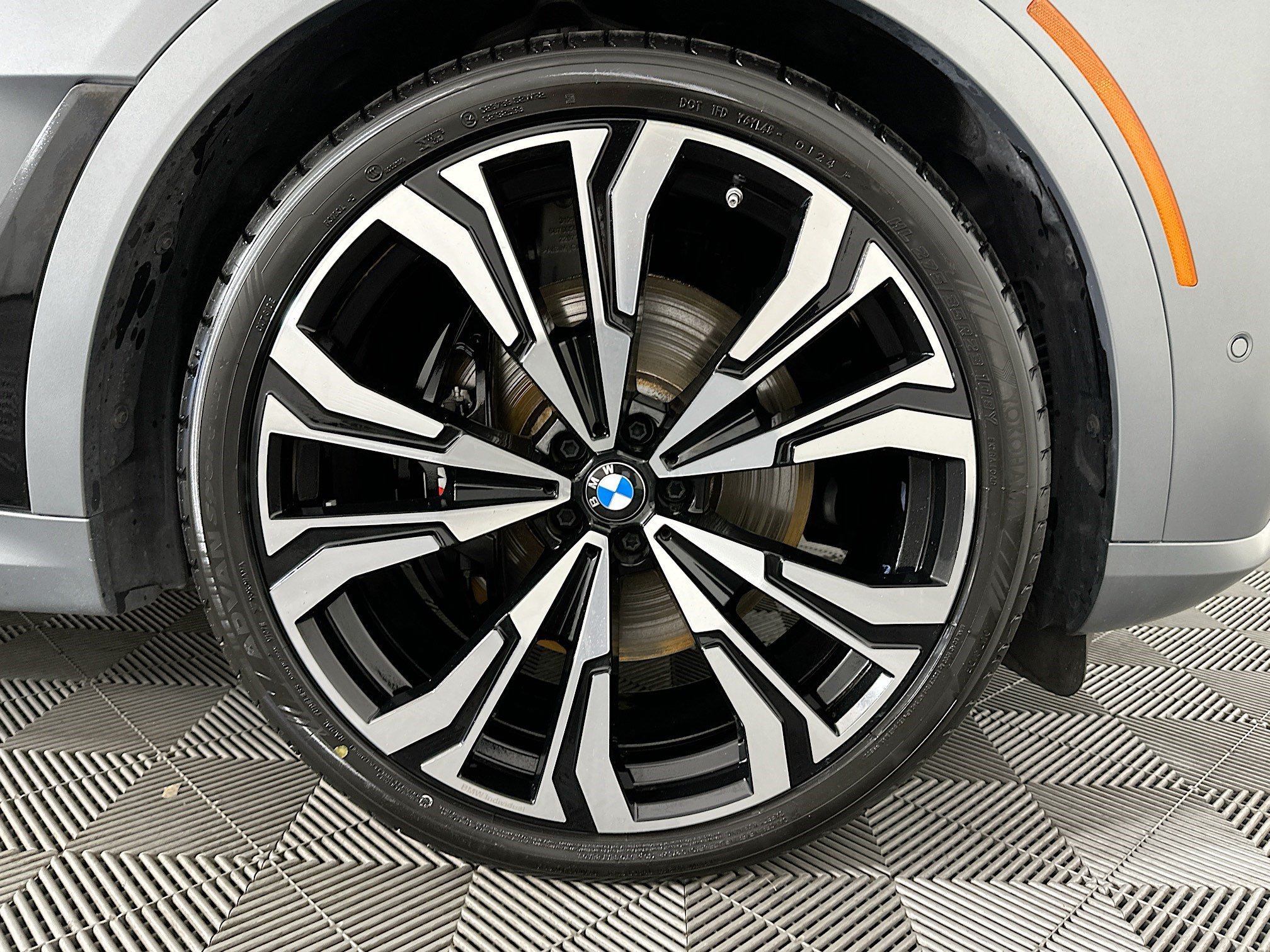 Used 2023 BMW X7 M60i w/ Executive Package AWD/4WD image 38