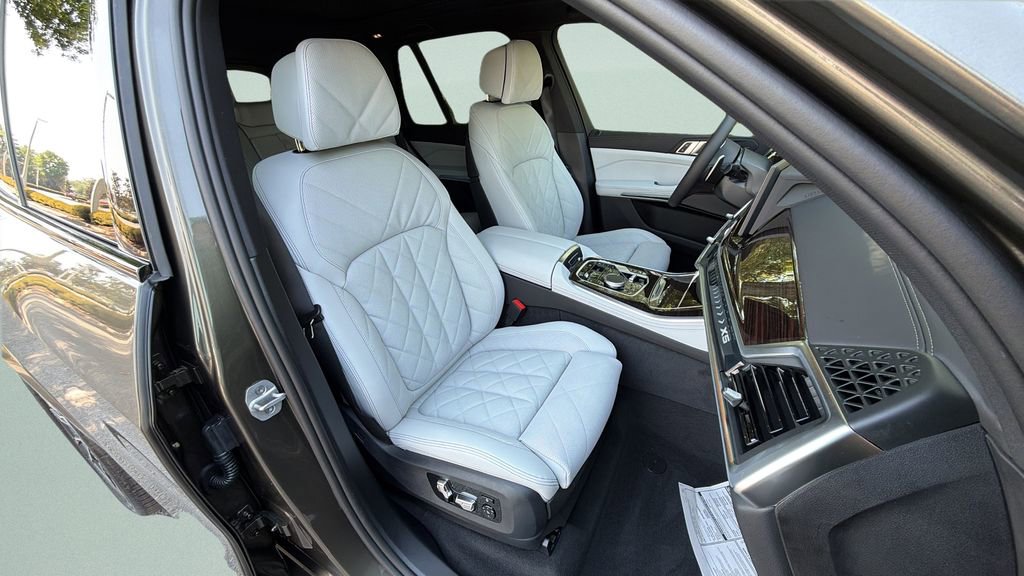 New 2026 BMW X5 xDrive50e image 19