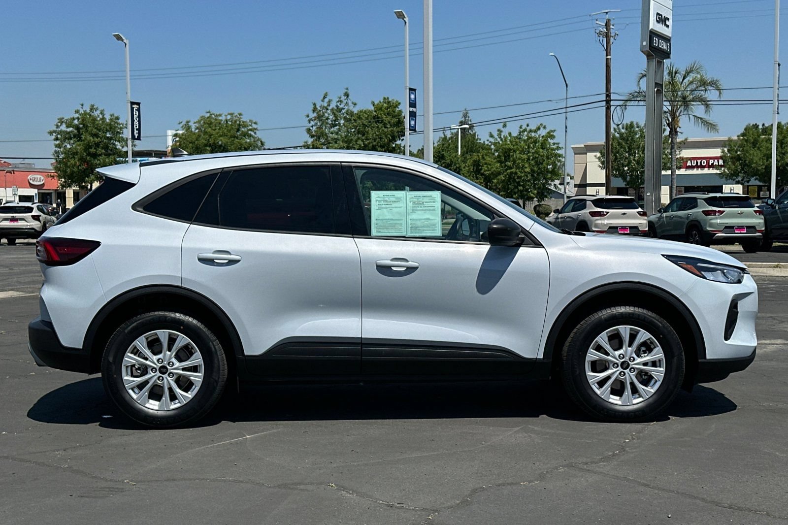 Used 2025 Ford Escape Active AWD/4WD image 3