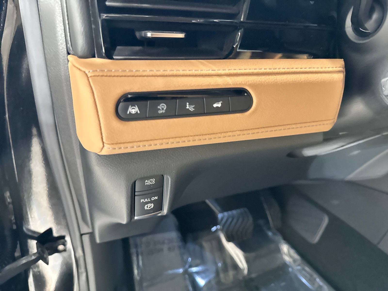Certified 2025 INFINITI QX80 Luxe AWD/4WD image 15