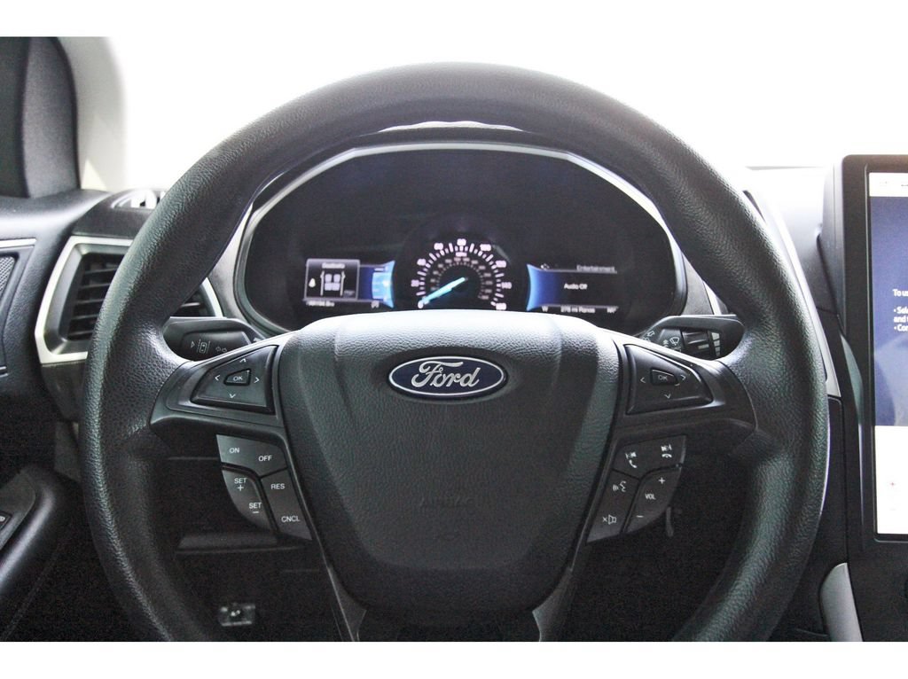 Used 2022 Ford Edge SE w/ Black Appearance Package AWD/4WD image 16