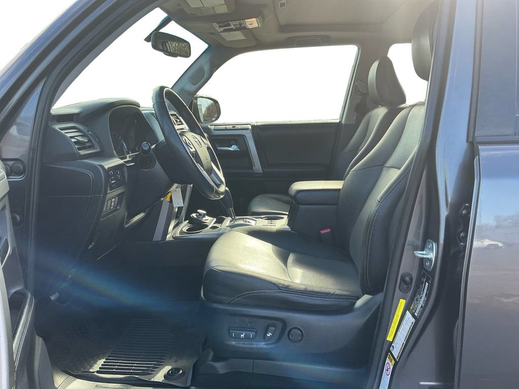 Used 2018 Toyota 4Runner SR5 Premium AWD/4WD image 14