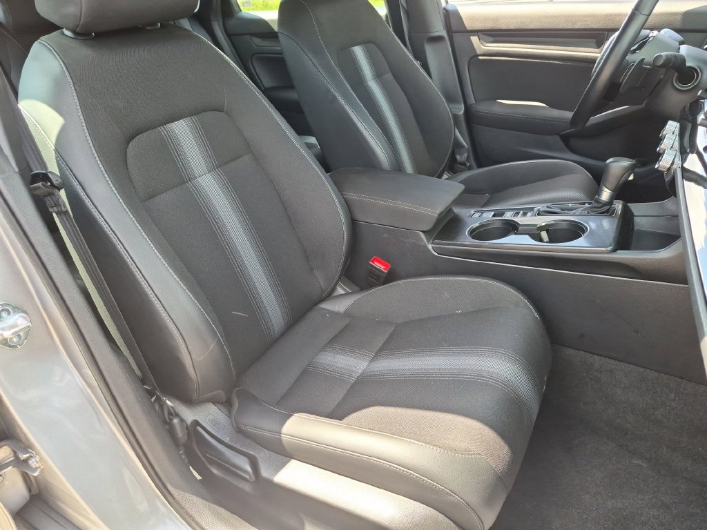 Used 2025 Honda Civic Sport image 31